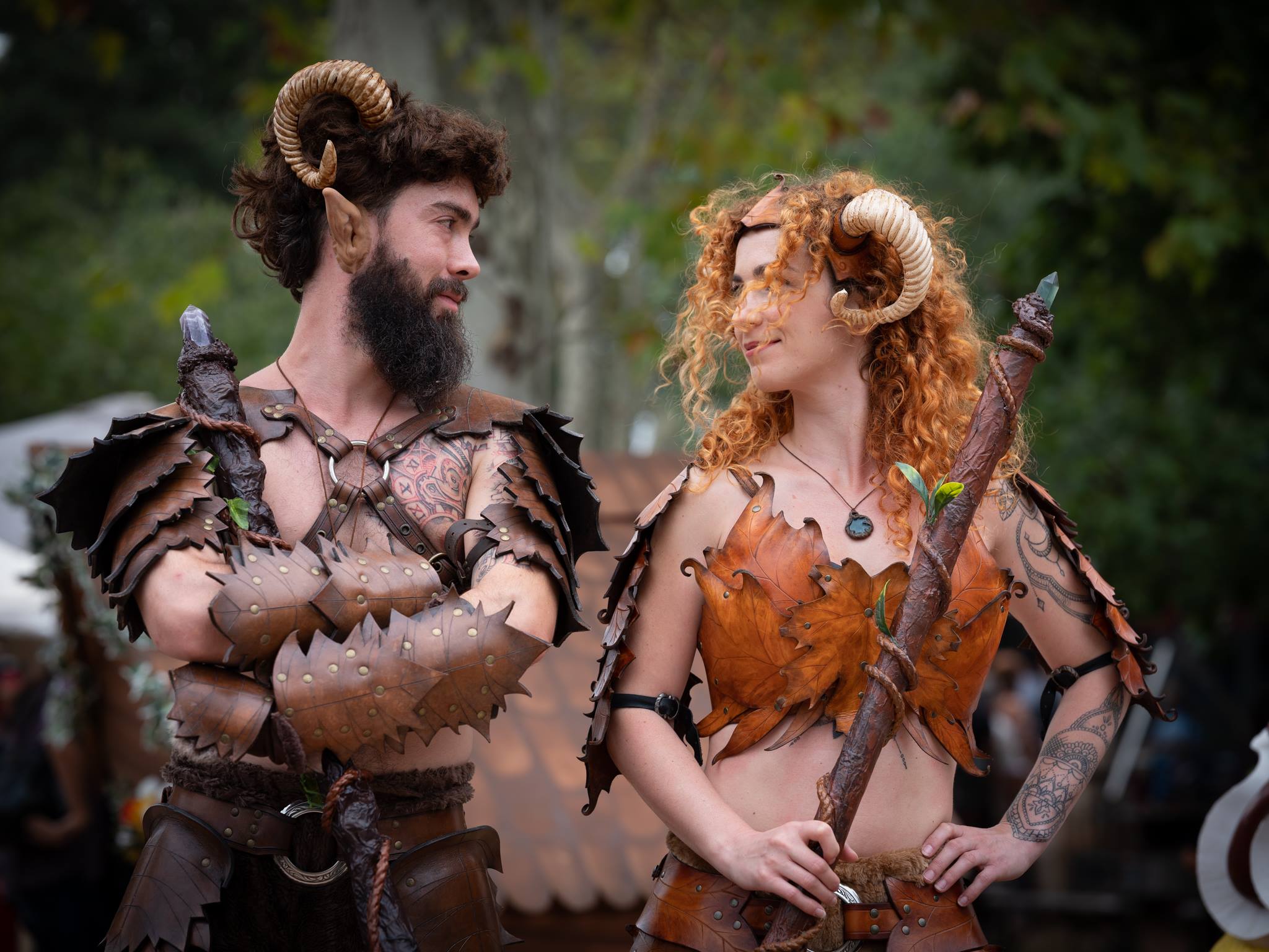 Faune sur échasses en Déambulation, spectacle féerique, spectacle médiéval, Nice, feerika, Solliès Pont, duo, spectacle enfant