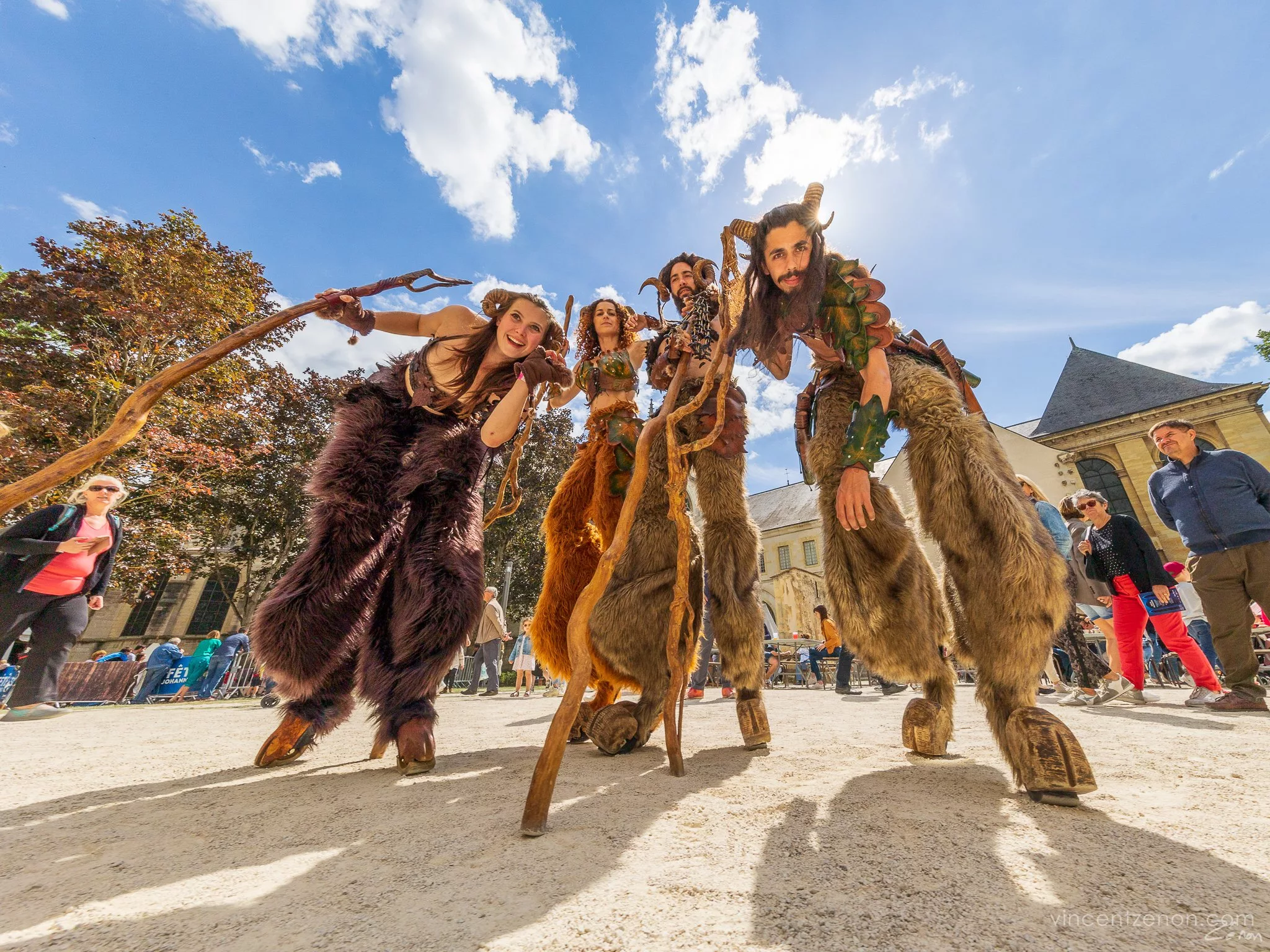Déambulation et spectacle de rue interactif